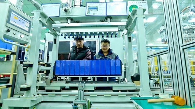 甘肃临泽：“超级充电宝”生产忙