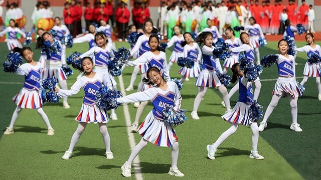 甘肃崆峒中小学生运动会超燃