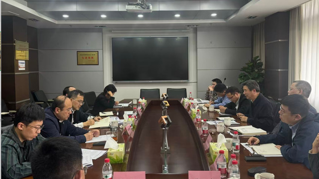 “鄞州样本”再升级！市智专委赴鄞州区交流“AI+制造”试点工作开展情况