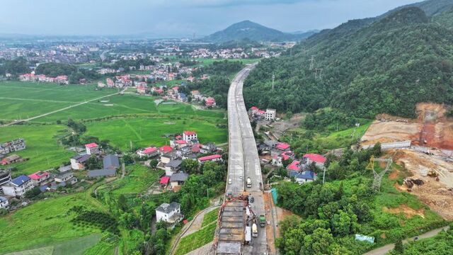 高速公路建设忙
