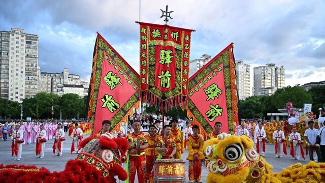 热闹喜庆！广昌民俗大巡游非遗好戏连台