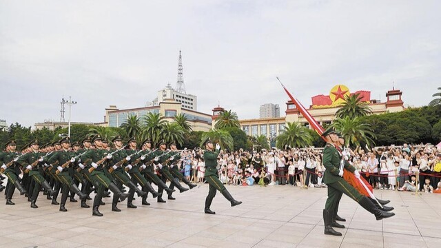 南昌“八一”升旗仪式举行全流程彩排