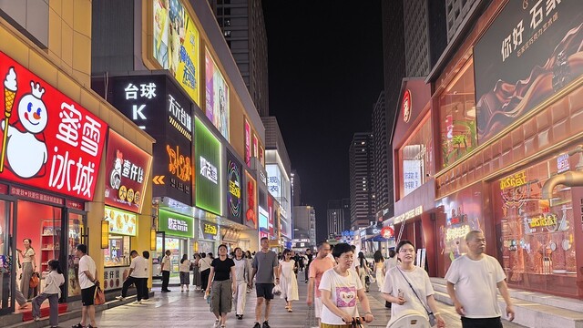 从逛吃消遣到沉浸式体验，河北夜经济新场景点燃夏日烟火气