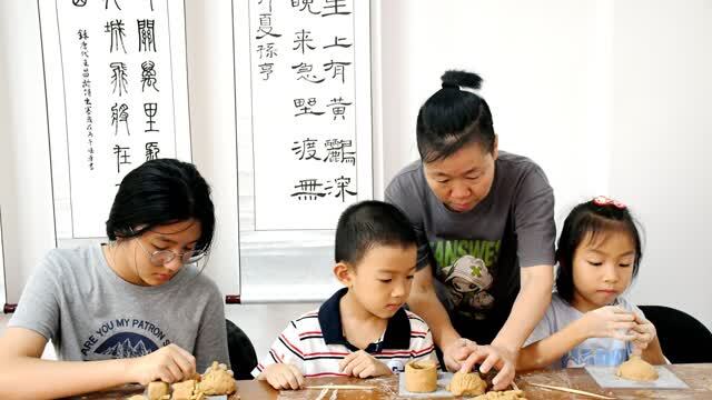 公益培训搭台 非遗技艺“传薪”