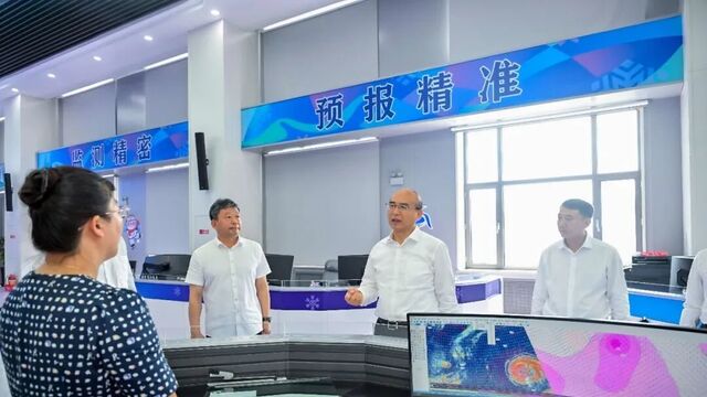 许勤到省气象台调度汛期气象监测预报预警工作