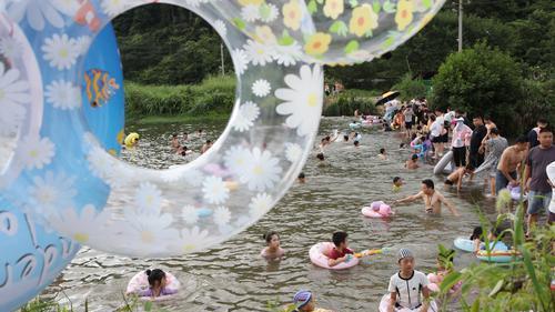 小河浅滩 乐享清凉