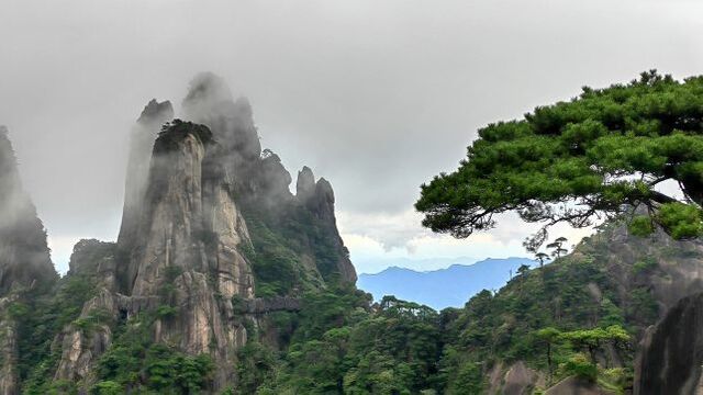 水墨山清山
