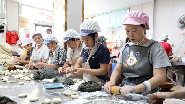 手工薄酥饼飘香