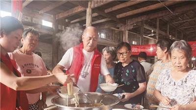 情暖中秋送关怀 移风易俗入乡村