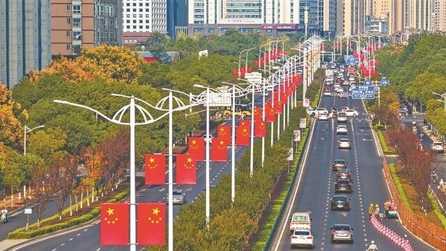 满城尽然中国红