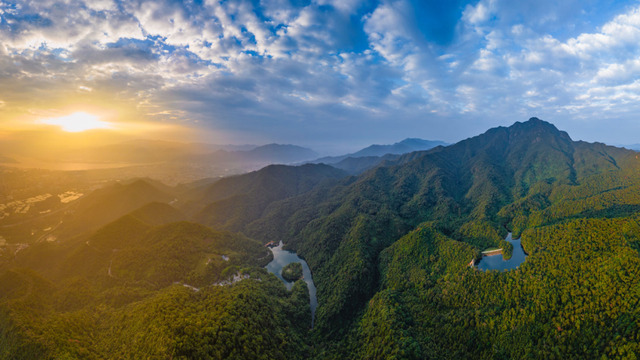 双节畅游肇庆：合计推出近百场主题文旅活动