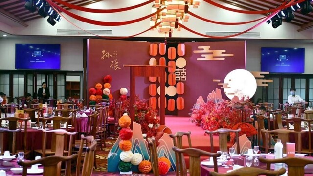 县城酒店的婚宴，正在一场一场地消失