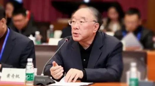 房地产再无吹哨人