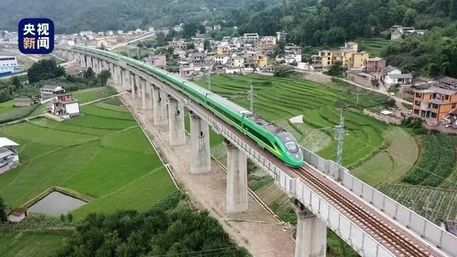 ● 中缅国际铁路通道大理至瑞丽铁路大理至保山段。来源：央视新闻