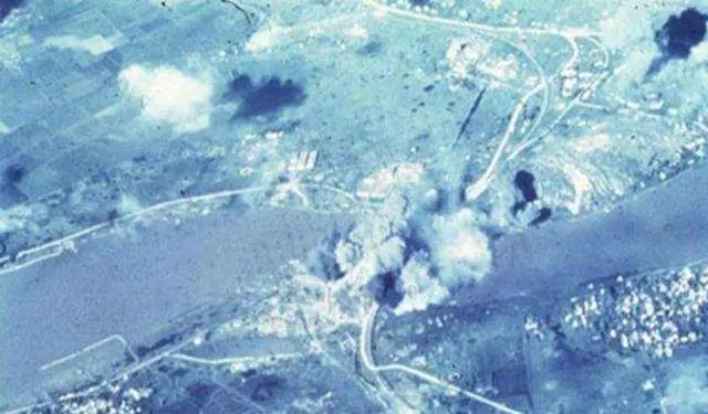 越南战争中美军使用“宝石路”激光制导炸弹才最终摧毁清化大桥。