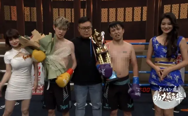 耀扬童锦程拳击赛专打脸，第三局累出慢动作，结局拥抱亲亲很和谐（童锦程哪里人）
