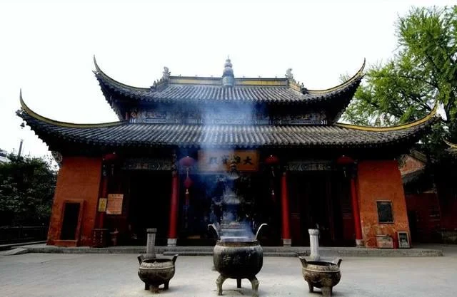 浅谈中国古寺院的建筑艺术