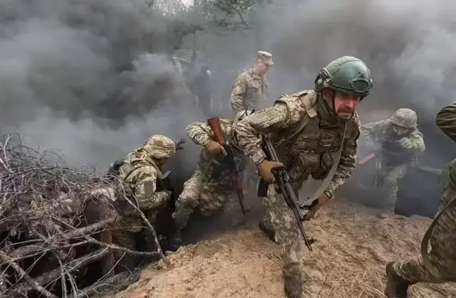 暗度陈仓！俄敢死队匍匐12公里地道 直掏乌军大后方