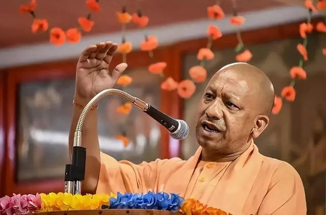 约吉（Yogi Adityanath），真正的印度神棍