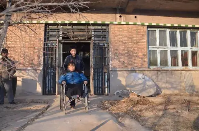 寒门学子庞众望|“学霸”的世界不仅有天赋，更有自律-庞众望休学了