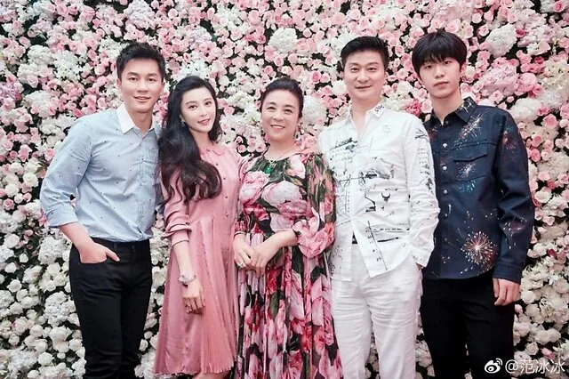 让范冰冰血本无归，一针见血批李小璐，老实人李晨暗藏多少心机？(图20)