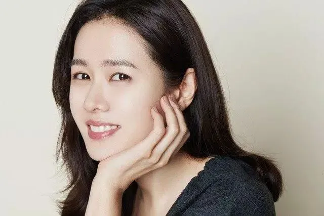国外评选最美韩国女演员都有谁？-2021年世界最美的韩国女演员