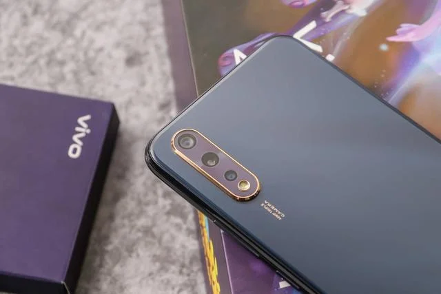 这款手机满满的回忆，vivo Z5极速幻影版X梦幻西游礼盒赏析（梦幻西游sf手机版贴吧论坛）大话