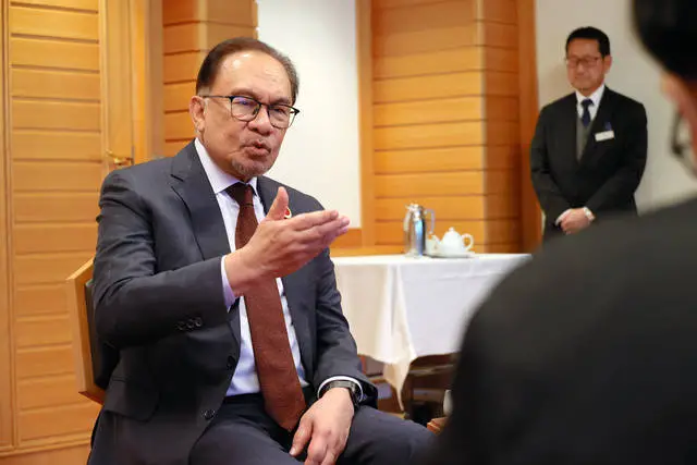 安瓦尔去年12月接受日媒对话，图自日媒