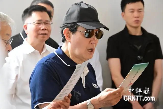马英九参访厦门鼓浪屿 高唱《龙的传人》获满堂彩