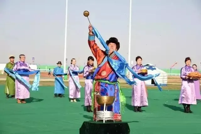 深度揭秘（蒙古传统节日那达慕）蒙古族的那达慕节日内容 第5张