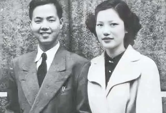 好友曝杨振宁往事，翁帆爱好与杨振宁原配类似，二人已被家人接受-杨振宁和翁帆差了多少岁