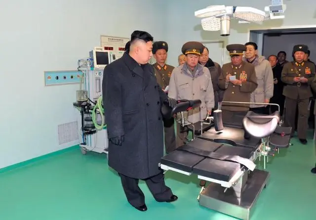 （金正恩视察朝军医院）