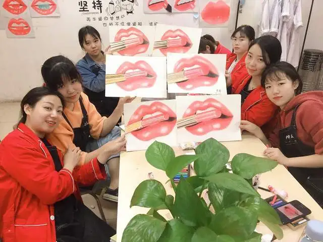 嘟嘟瓜：想要高薪，就业提升来嘟嘟瓜！