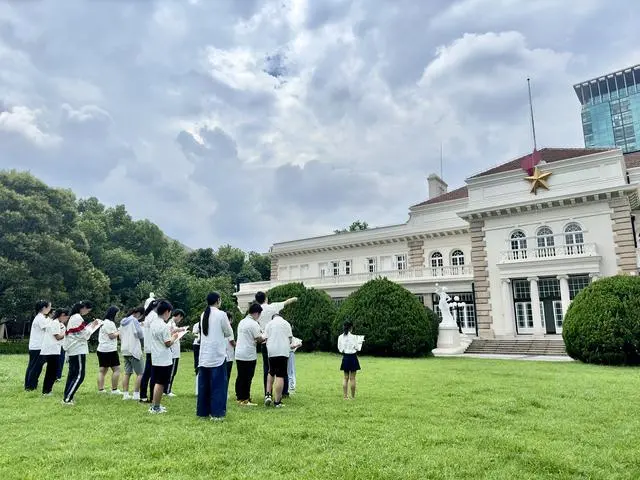 读懂“时间的礼物”，全国首个青少年文物保护传承基地在沪成立-《时间的礼物》