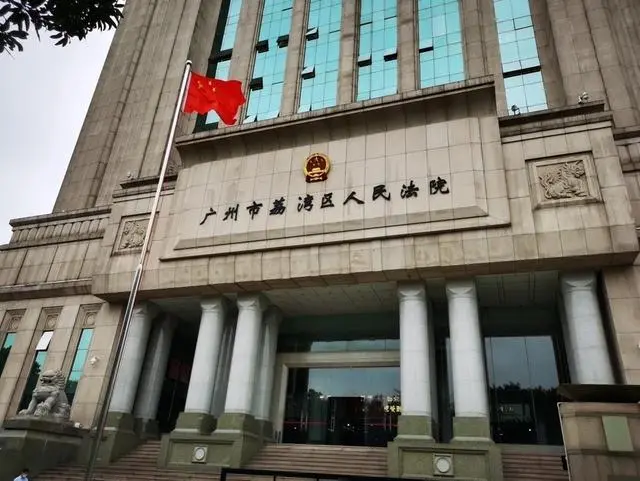 68岁阿婆被骗后为挽损，协助骗子行骗809万元获刑