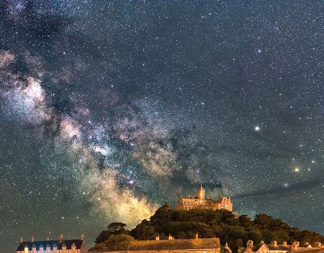 古老城堡的星空