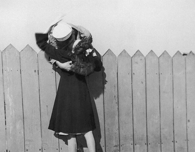 烽火连天遮不住:战争年代的爱情