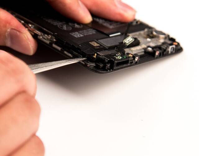 华为mate 9拆解 这工艺苹果也得服(图)
