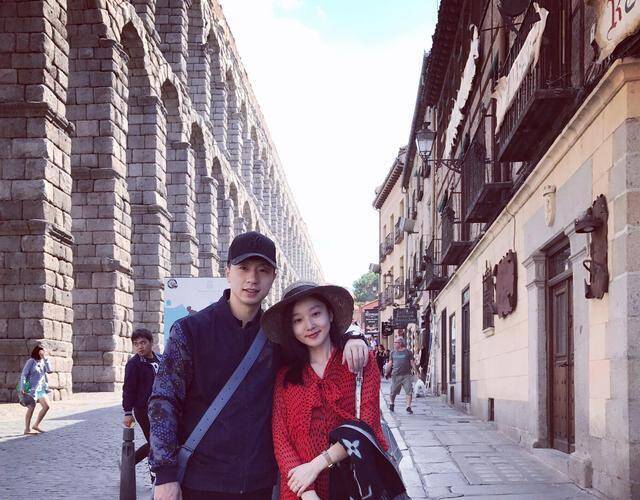 马龙被曝带女友孕检 国乒队长当爸爸?