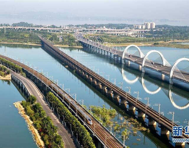 目前,武(汉)九(江)铁路客运专线瑞昌至九江段已完成工程静态验收,进入