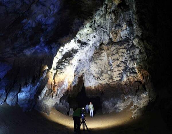 贵州惊现6000米神秘洞穴:内景蔚为壮观