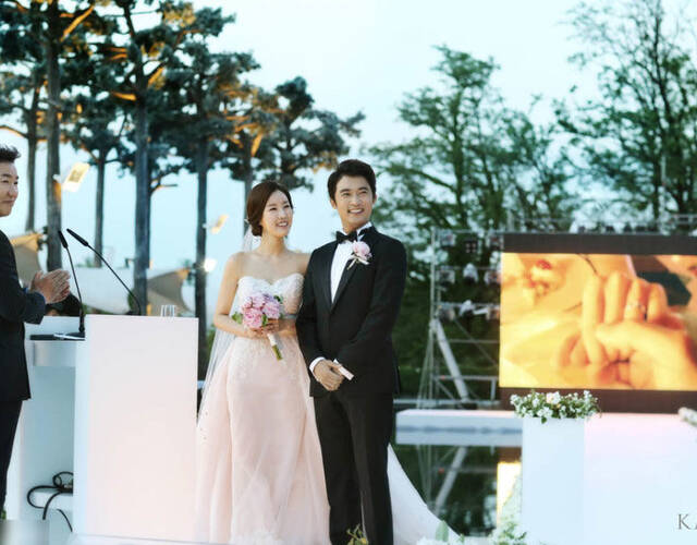 安在旭婚礼现场图.浪漫唯美.(资料图)