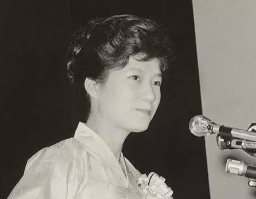 1979年10月26日,朴正熙遭刺杀身亡,终年62岁.