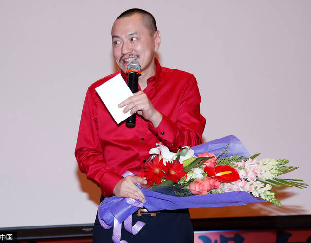 雪村夫妇出席发布会