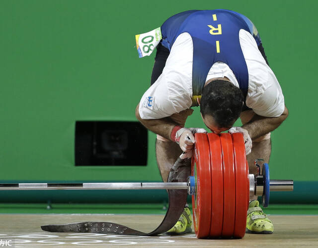 超越自己的那一刻 举重力士也疯狂