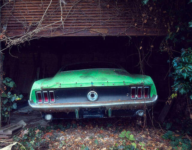 荷兰摄影爱好者穿越欧洲专拍废弃名车