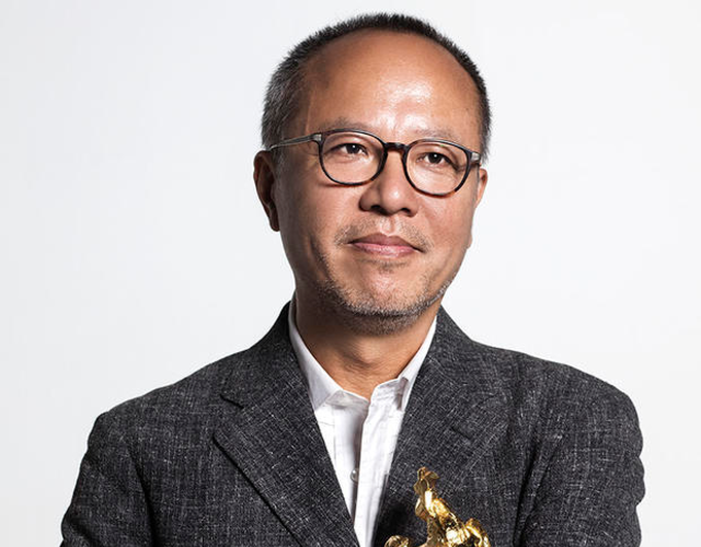 台湾导演钟孟宏执导,香港老牌喜剧明星许冠文主演的《一路顺风》包揽