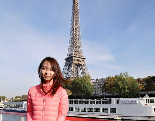 未婚夫移情别恋 女记者自杀殉情