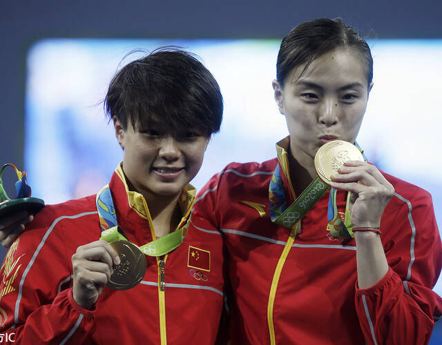 2016年里约奥运会女子双人3米板决赛,吴敏霞 / 施廷懋获得冠军