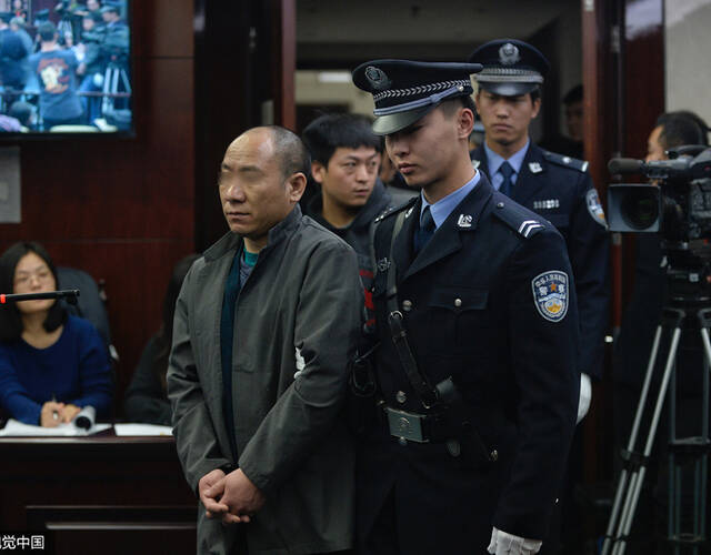 北京市检察院第三分院指控,2014年7月中旬,被告人程庭虎,曲木尔古等人